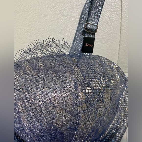 DREAM ANGELS Victoria’s Secret
Lightly Lined Lace Trim Demi Bra; Never Worn! - Picture 3 of 6